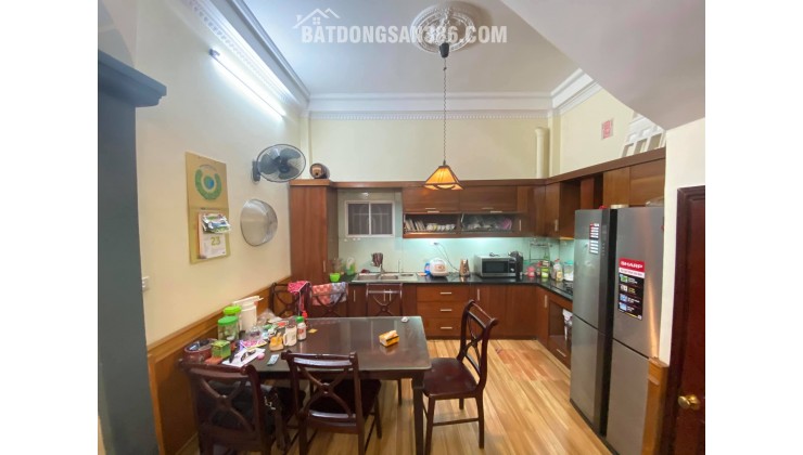 Bán nhà Phùng Khoang, diện tích rộng ở sướng, gần ô tô, 82m2, 16.5 tỷ